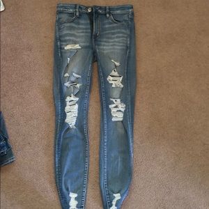 AE Distressed Jeggings
